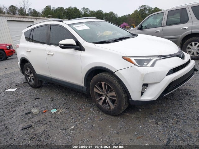 Toyota Rav4 Xle 2017 JTMWFREV2HJ705261 Image 1