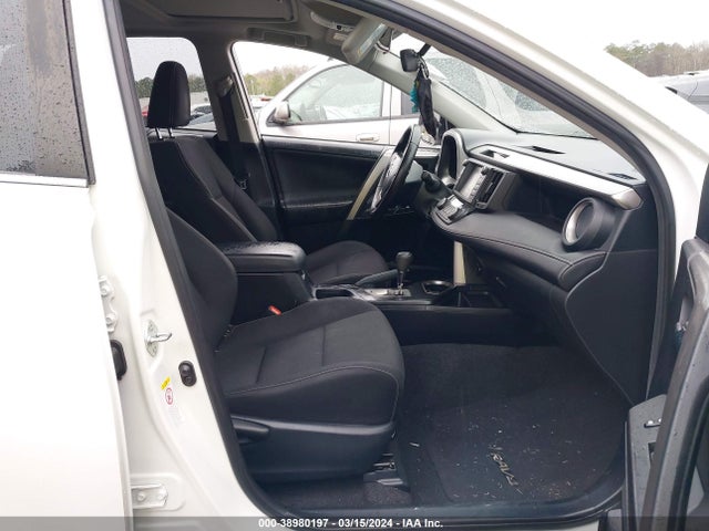Toyota Rav4 Xle 2017 JTMWFREV2HJ705261 Image 5