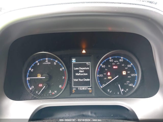 Toyota Rav4 Xle 2017 JTMWFREV2HJ705261 Image 7