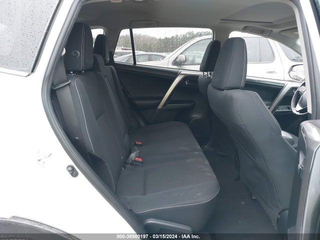 Toyota Rav4 Xle 2017 JTMWFREV2HJ705261 Image 8