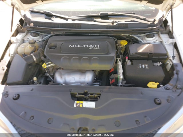 Chrysler 200 Limited 2015 1C3CCCAB6FN603086 Image 10