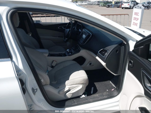 Chrysler 200 Limited 2015 1C3CCCAB6FN603086 Image 5