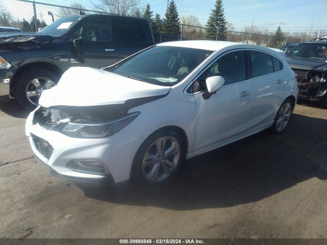 Chevrolet Cruze Premier Auto 2018 3G1BF6SM6JS629467 Image 2
