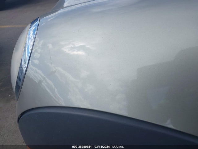 2010 MINI COOPER S WMWMF7C54ATX42138 Photo 5