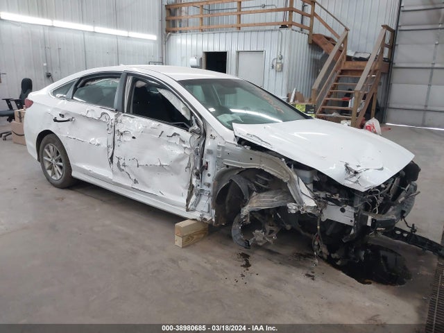 Hyundai SONATA SE 2019 5NPE24AFXKH801129 Image 1