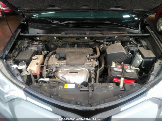 Toyota Rav4 Xle 2018 JTMRFREV7JJ730059 Image 10