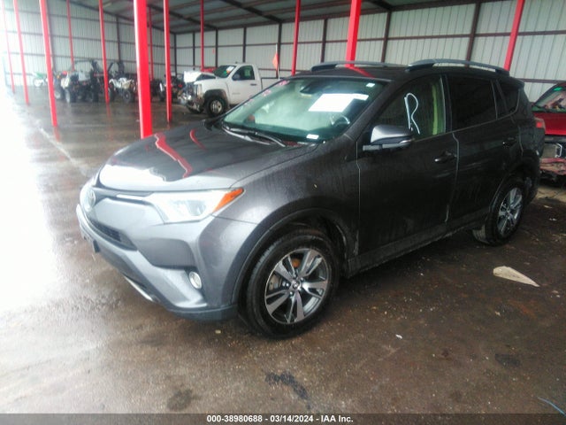 Toyota Rav4 Xle 2018 JTMRFREV7JJ730059 Image 2