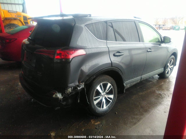 Toyota Rav4 Xle 2018 JTMRFREV7JJ730059 Image 4