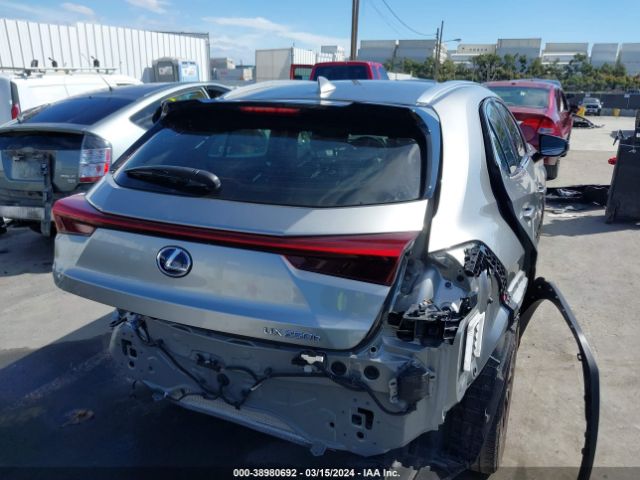 JTHP9JBH7L2022517 Lexus UX 250H