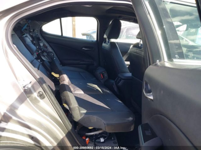 JTHP9JBH7L2022517 Lexus UX 250H