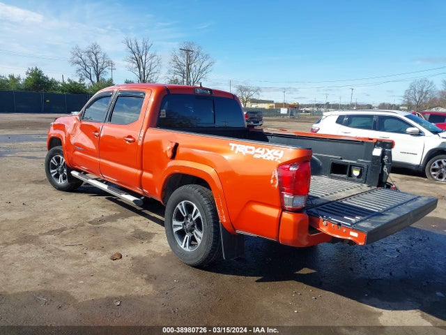 2017 Toyota Tacoma Trd Off Road/trd Sport მანქანა იყიდება აუქციონზე, vin: 5TFDZ5BN6HX019460, აუქციონის ნომერი: 38980726