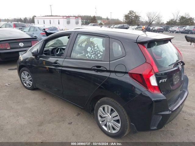 Honda FIT LX 2017 3HGGK5H50HM705381 Image 3