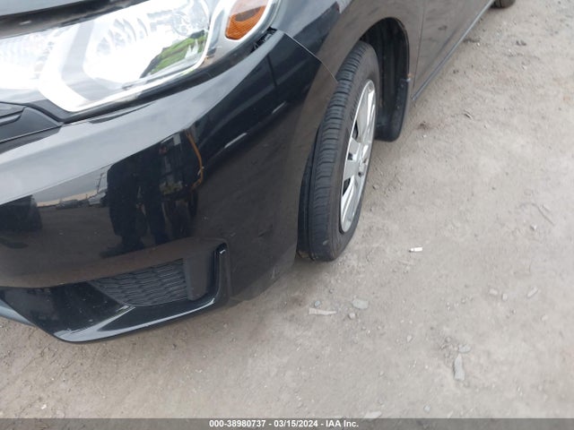 Honda FIT LX 2017 3HGGK5H50HM705381 Image 6