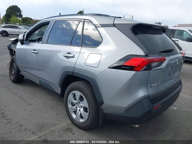 Toyota RAV4 LE 2021 JTMK1RFV9MD069698 Image 3