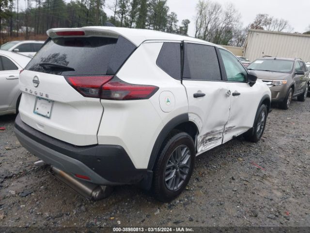 5N1BT3AA4PC880388 Nissan Rogue S Fwd