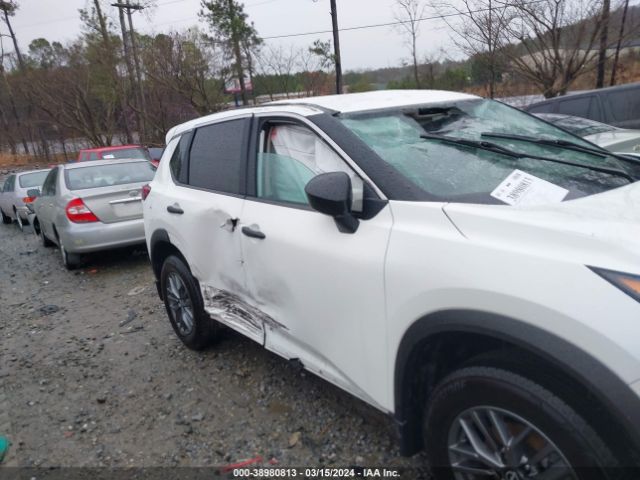 5N1BT3AA4PC880388 Nissan Rogue S Fwd
