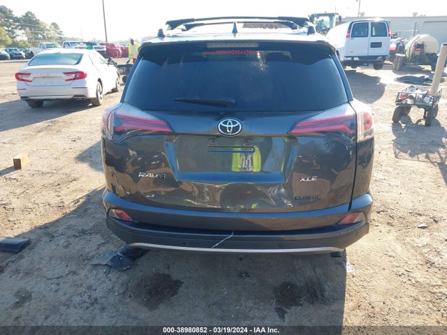 Toyota Rav4 Xle 2018 JTMWFREV4JJ186123 Image 17