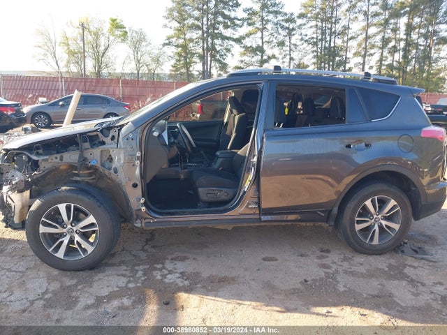 Toyota Rav4 Xle 2018 JTMWFREV4JJ186123 Image 22