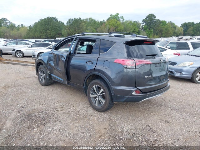 Toyota Rav4 Xle 2018 JTMWFREV4JJ186123 Image 3
