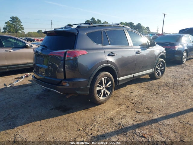 Toyota Rav4 Xle 2018 JTMWFREV4JJ186123 Image 4