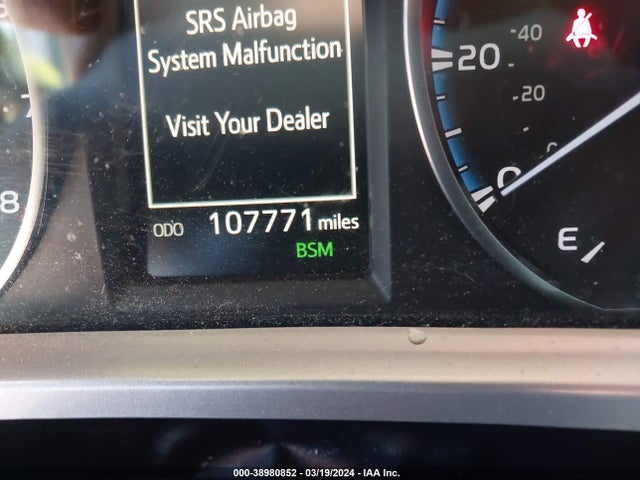 Toyota Rav4 Xle 2018 JTMWFREV4JJ186123 Image 7