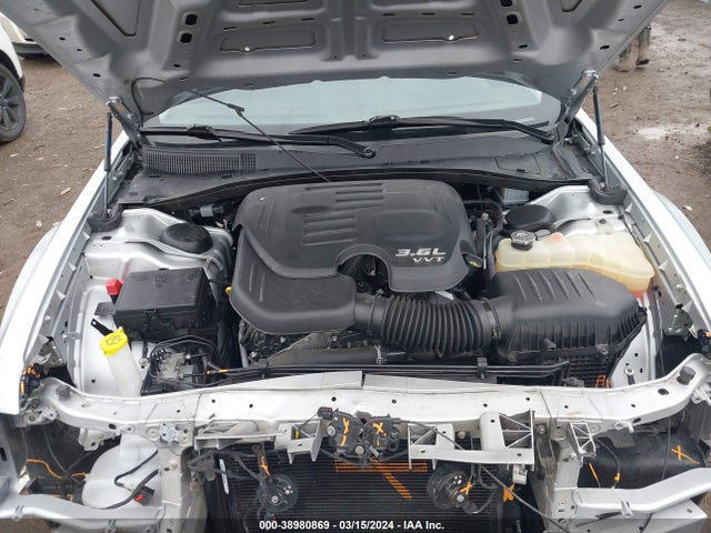 2C3CCARG0KH667700 Chrysler 300 Touring L Awd