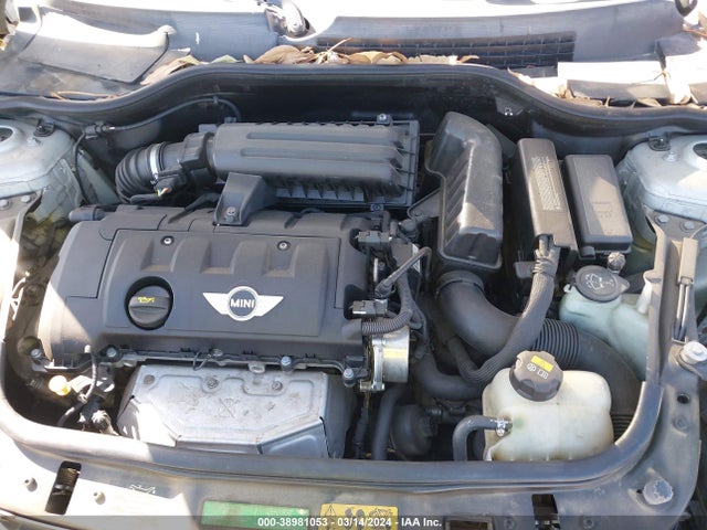 2010 MINI COOPER WMWMF3C51ATZ22623 Photo 9