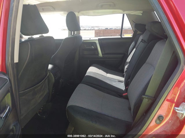 Toyota 4RUNNER SR5 2014 JTEBU5JR2E5180420 Image 8