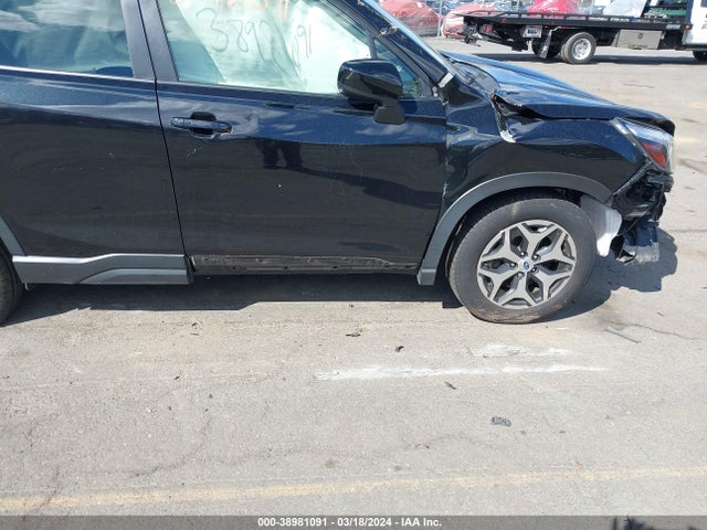 JF2SKAGC5KH445896 Subaru Forester Premium
