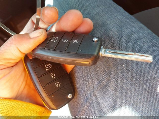 KNADM4A36H6085695 KIA RIO LX