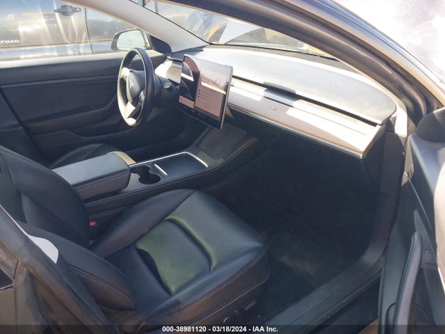 Tesla Model 3 Standard Range Plus Rear-wheel Drive 2021 5YJ3E1EA8MF878076 Image 5