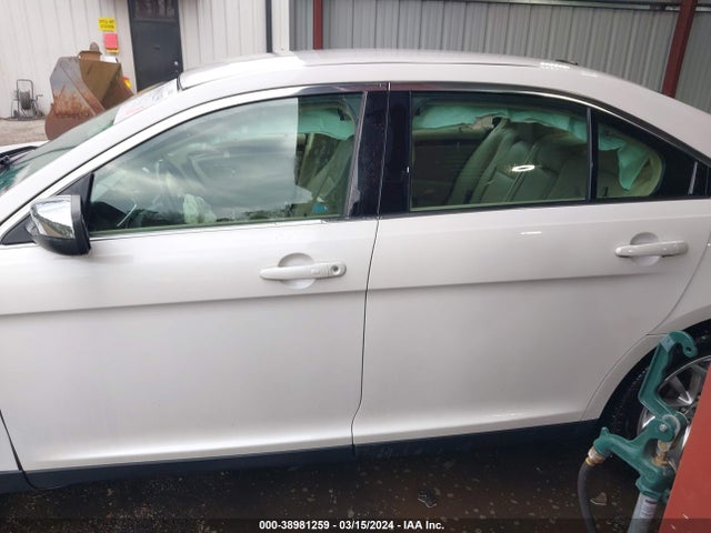 Ford Taurus Limited 2017 1FAHP2F86HG128663 Image 14