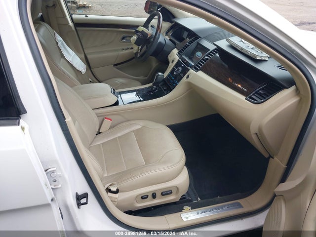 Ford Taurus Limited 2017 1FAHP2F86HG128663 Image 5