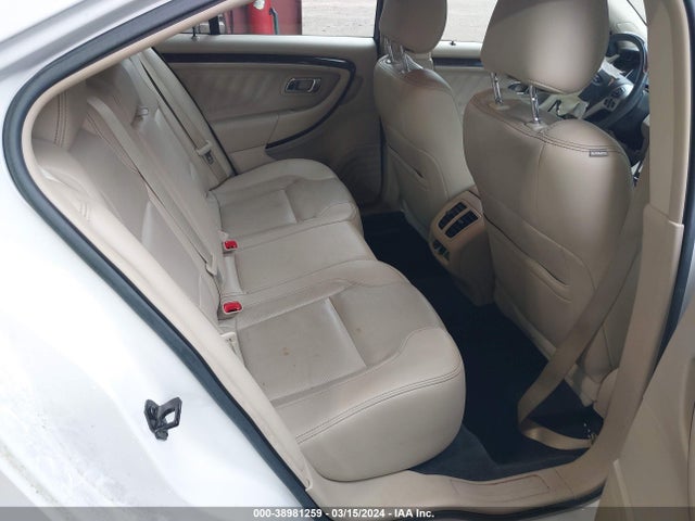 Ford Taurus Limited 2017 1FAHP2F86HG128663 Image 8
