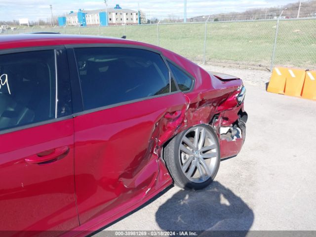 1VWAA7A38JC029150 Volkswagen Passat 2.0t R-line/2.0t S