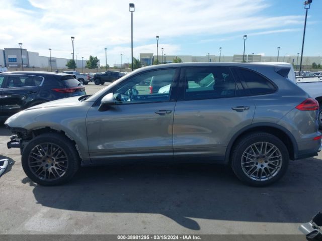 WP1AA2A26GKA38293 Porsche Cayenne