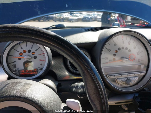2008 MINI COOPER S WMWMF73538TV35086 Photo 6