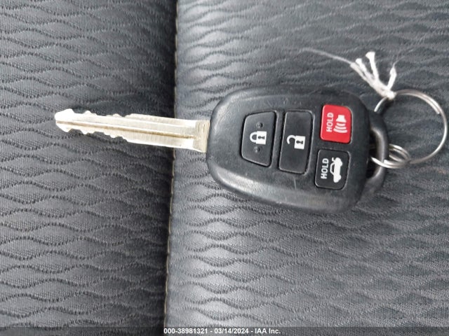 Toyota COROLLA LE 2017 5YFBURHE0HP646187 Image 11