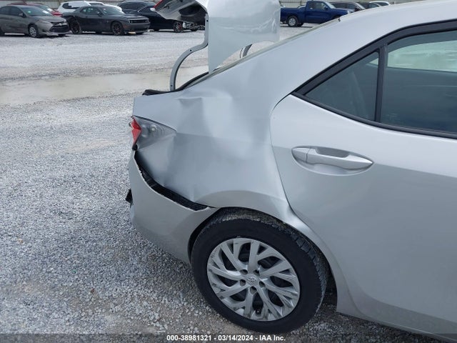 Toyota COROLLA LE 2017 5YFBURHE0HP646187 Image 19