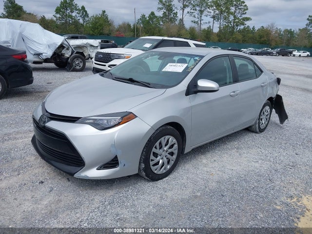 Toyota COROLLA LE 2017 5YFBURHE0HP646187 Image 2
