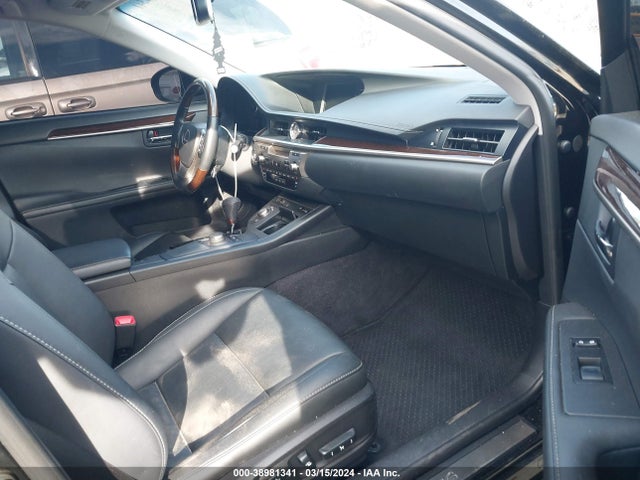 38981341 :رقم المزاد ، JTHBK1GG8D2064503 vin ، 2013 Lexus Es 350 مزاد بيع