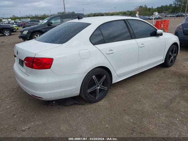 3VWD17AJ5EM366035 Volkswagen Jetta 1.8t Se