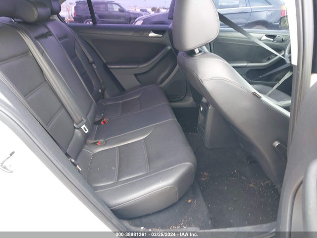 3VWD17AJ5EM366035 Volkswagen Jetta 1.8t Se
