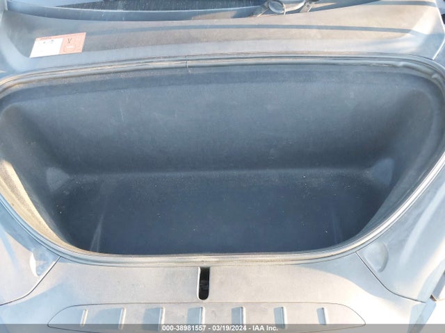 Tesla Model X 60d/70d/75d/90d 2016 5YJXCAE23GF002830 Image 10