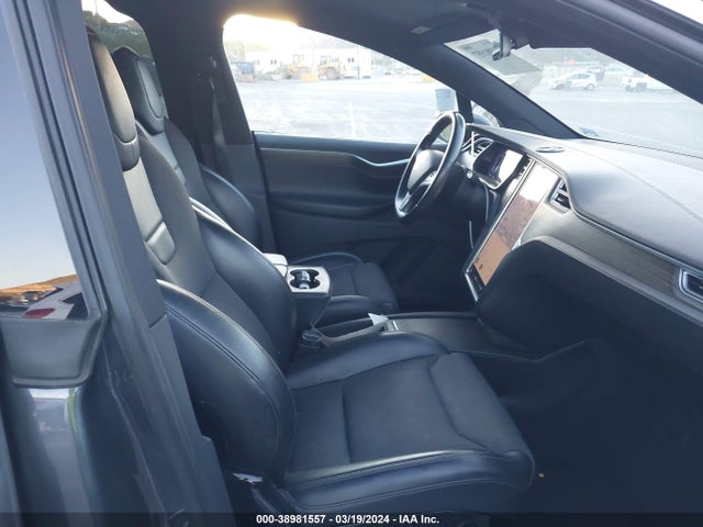 Tesla Model X 60d/70d/75d/90d 2016 5YJXCAE23GF002830 Image 5