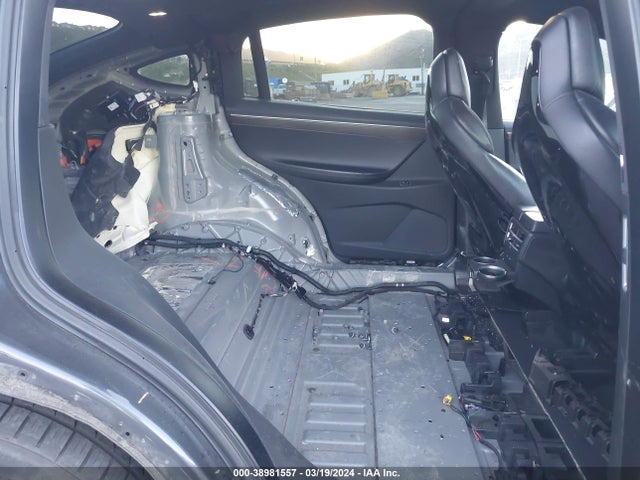 Tesla Model X 60d/70d/75d/90d 2016 5YJXCAE23GF002830 Image 8