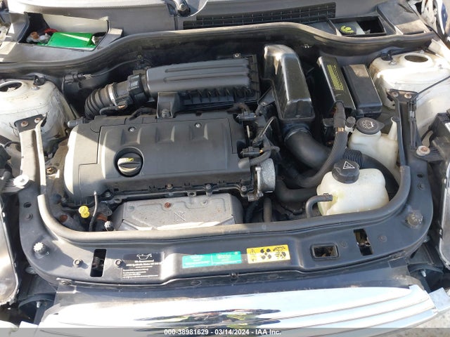 2009 MINI COOPER CLUBMAN WMWML33509TN68534 Photo 9