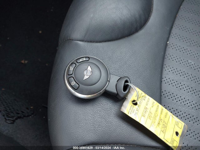 2009 MINI COOPER CLUBMAN WMWML33509TN68534 Photo 10