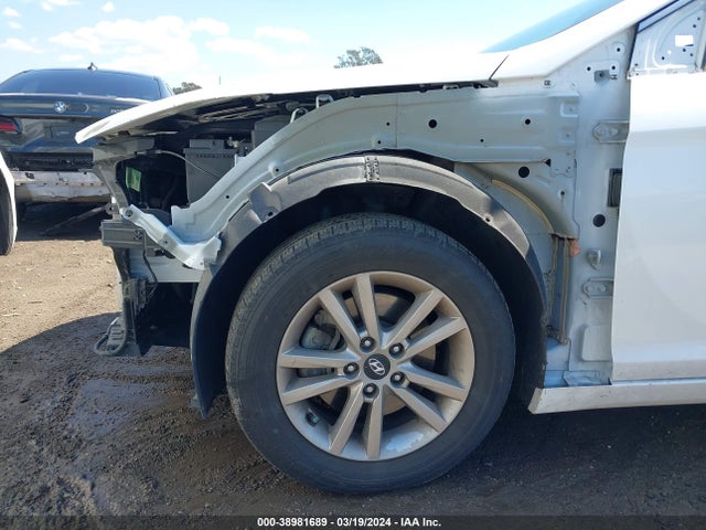 Hyundai SONATA SE 2016 5NPE24AF8GH282606 Image 6