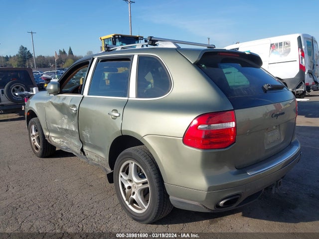 2008 PORSCHE CAYENNE WP1AA29P68LA07637 Photo 2
